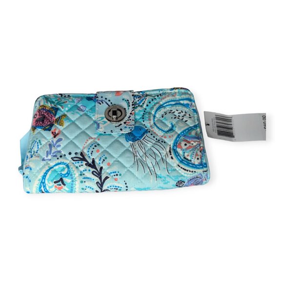 NWT Vera Bradley RFID Turnlock Wallet Paisley Wave Made of Recycled Cotton - Picture 1 of 7